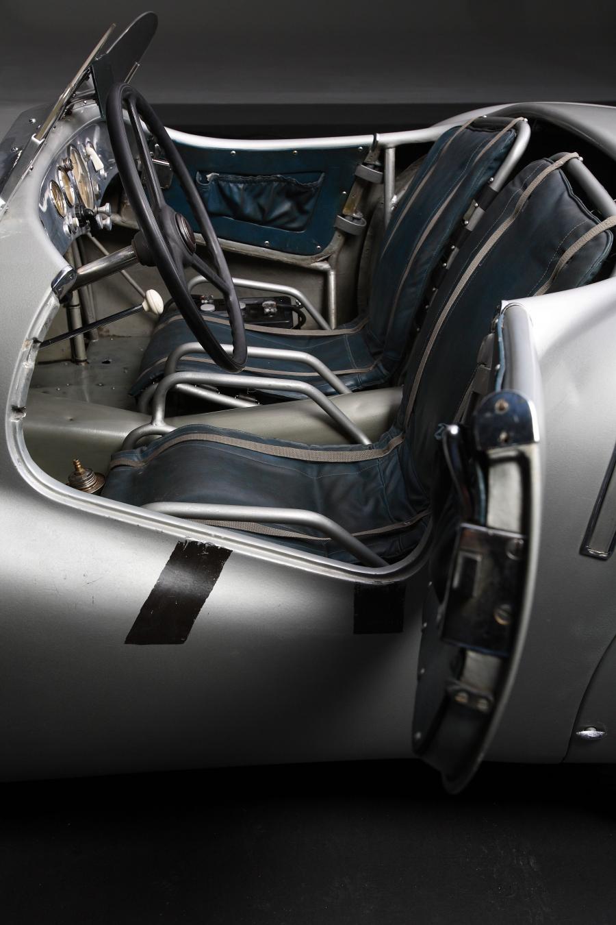 Интерьер BMW 328 Bugelfalten Mille Miglia (85032) 1939 года  (фото 36 из 74)